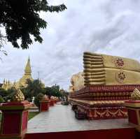 🇱🇦 Pha That Luang - The Iconic Stupa of Vientiane! 🏮