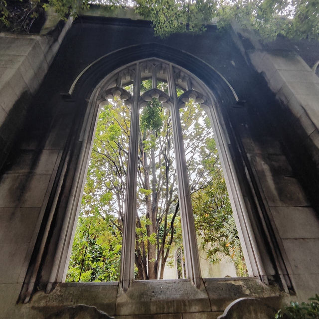 An urban oasis where nature meets history – discover London’s secret garden at St. Dunstan-in-the-Ea