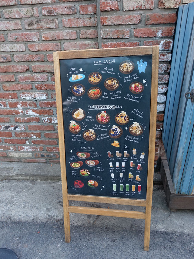 【📍韓国🇰🇷】最強朝ごはん🥞パンもヨーグルトも絶品😋店内も映えスポットだらけ！女子旅で絶対行って👍