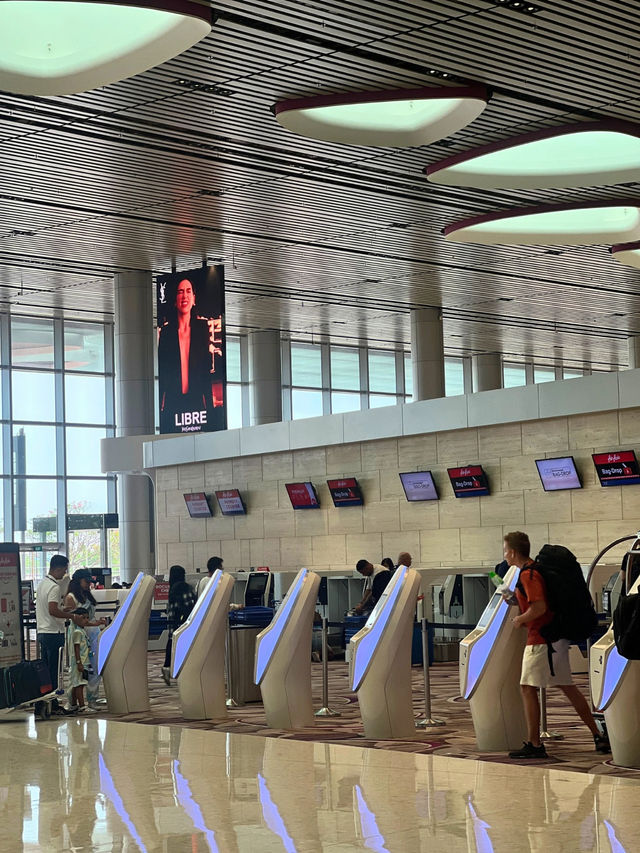 รีวิวสนามบินชางงี สวยและทันสมัยมากๆ 🛫🇸🇬
