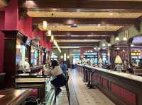 ร้านอาหารใน USJ : Finnegan's Bar & Grill