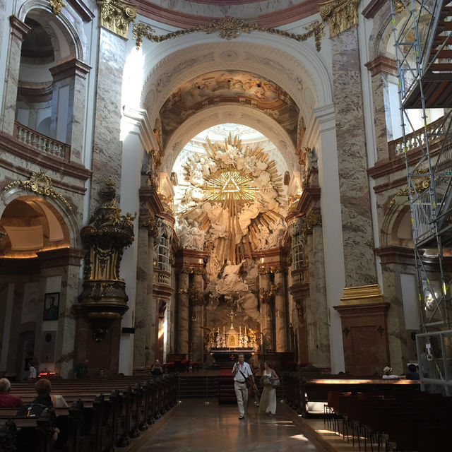 🌟🕍 神聖之美：探索維也納的查理教堂 Karlskirche" 🇦🇹🌿