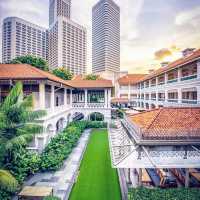 Capturing the Iconic Fountain at Raffles Hotel Singapore 