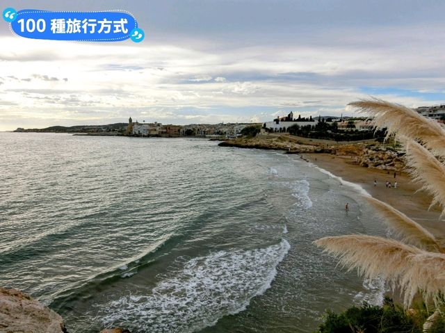 錫切斯：巴塞隆納近郊度假濱海小鎮-美麗沙灘與海景
