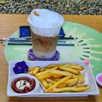 ร้าน แลนด์ดิ้ง เดอ คาเฟ่