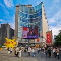 Guangzhou's Beijing Road Pedestrian Street: Full of life with a bit of the past tucked in.