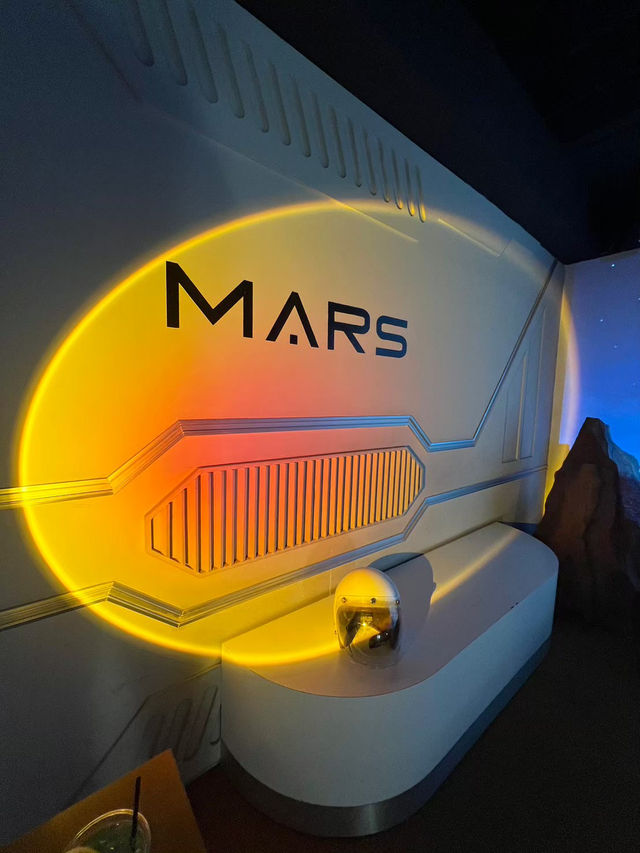 MARS👩🏻‍🚀☄️🪐