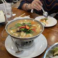 เป๋นปลาเป็น นครพนม: ร้านอาหารวิวแม่น้ำโขง