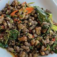 เจ๊แดงบางควาย ร้านเด็ดชะอำ