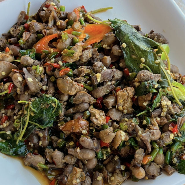 เจ๊แดงบางควาย ร้านเด็ดชะอำ