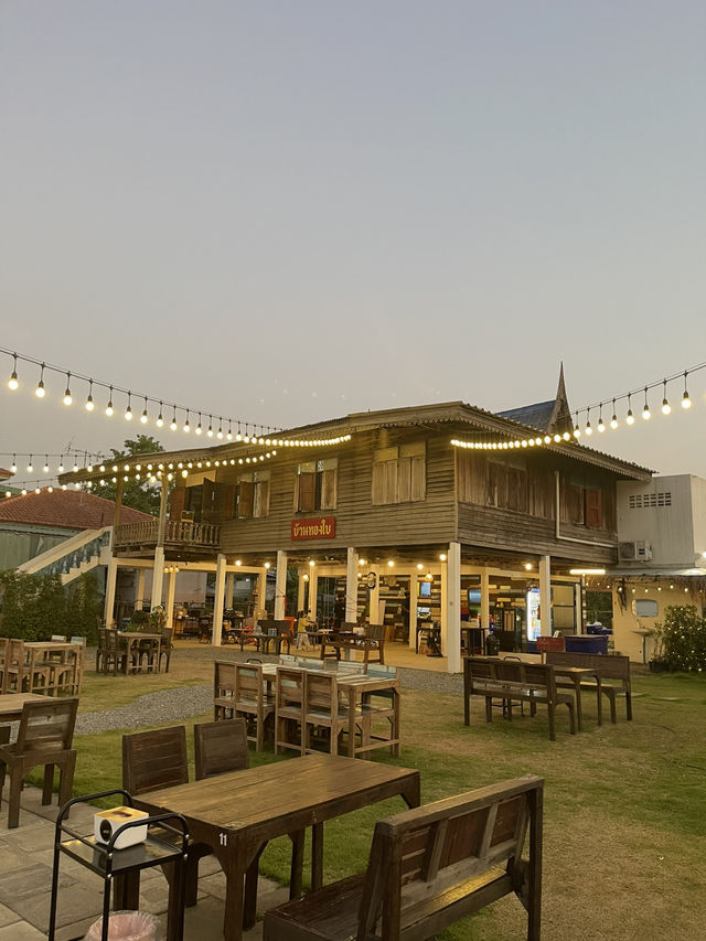 คาเฟ่หมูกระทะที่บ้านทองใบ