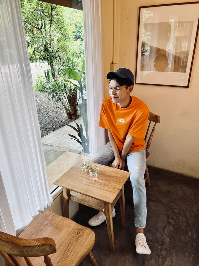 คิดถึงวิทยา คาเฟ่กลางหุบเขาแม่แตง วิวล้านล้าน 🌲☕