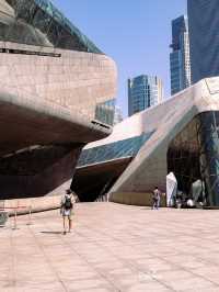 พาไปหามุมถ่ายรูปสุดชิคที่  Guangzhou Opera House