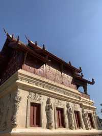  Wat Phra Singh: A Jewel of Chiang Mai