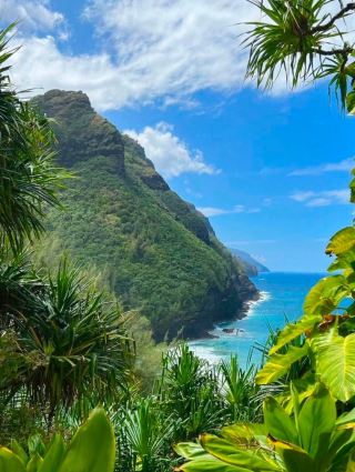 A Guide to Hiking the Kalalau Trail: Na Pali Coast’s Crown Jewel 