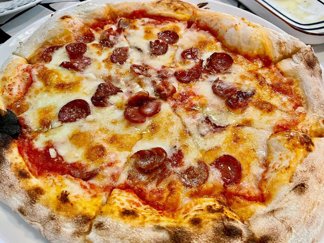 A Slice of Italy in Jakarta: Mike Pizza’s Culinary Delight