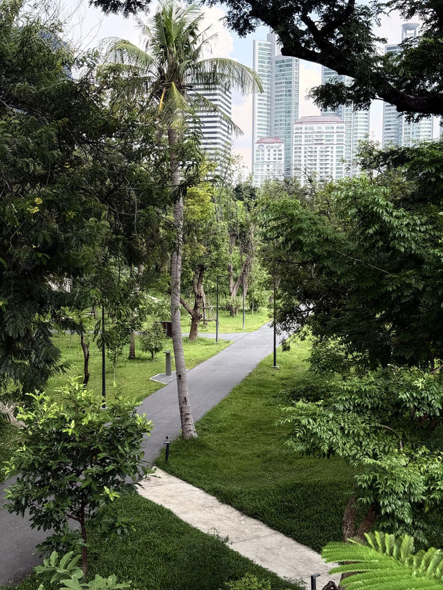 Benjakitti Park: A Peaceful Urban Oasis