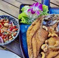 ร้านอาหารเปิดใหม่ ริมแม่น้ำ The Eleven Riverside 