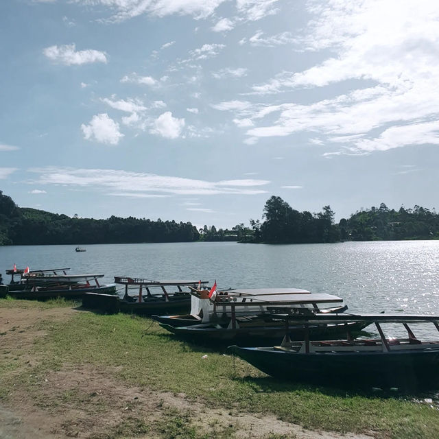 Breathtaking Serenity at Patenggang Lake