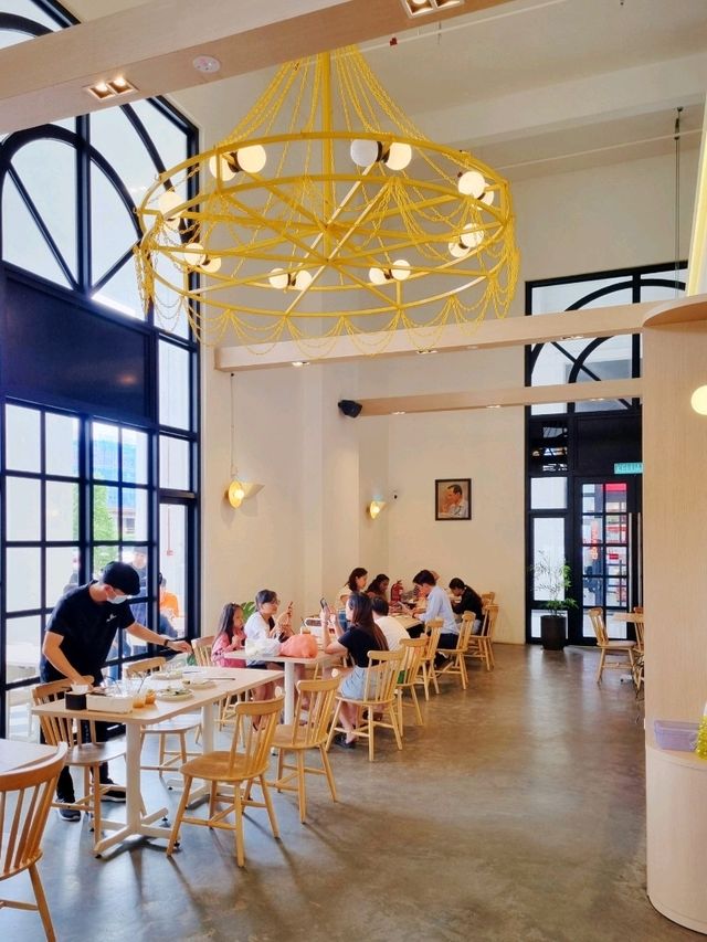 🤍 새하얀 화이트톤의 세련된 쇼핑몰 🛍️