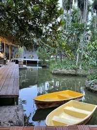 พาแฟนไปพายเรือที่คาเฟ่ After the rain 