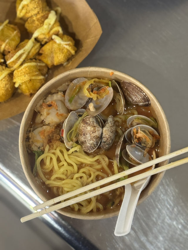高質濃厚蝦湯拉麵 配上高級海鮮 價錢合宜@X2劉住你