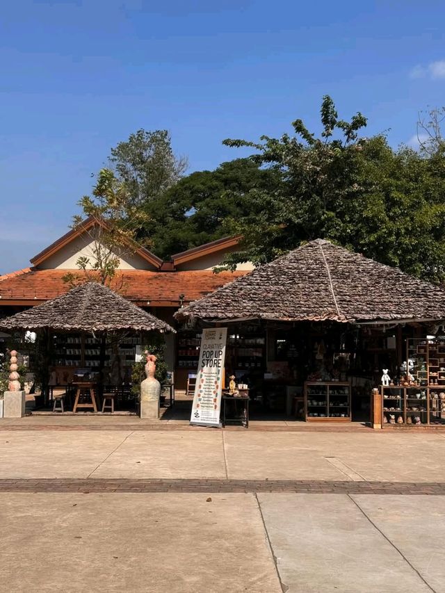 Jing Jai Market 🌳✨ 