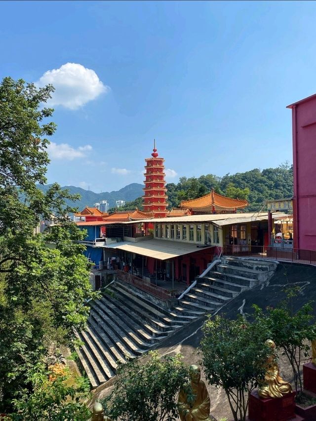 萬佛寺‐靜謐與浪漫的靈性約會地點🕊️💖