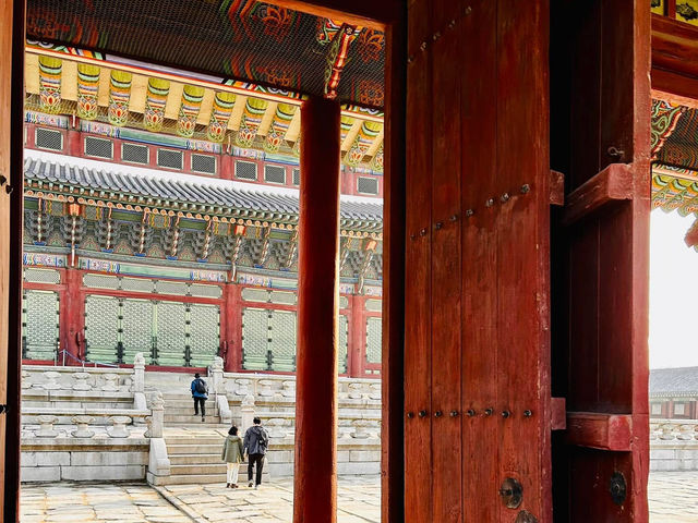 Step Into Korea’s Royal Past: Exploring the Majesty of Gyeongbokgung Palace