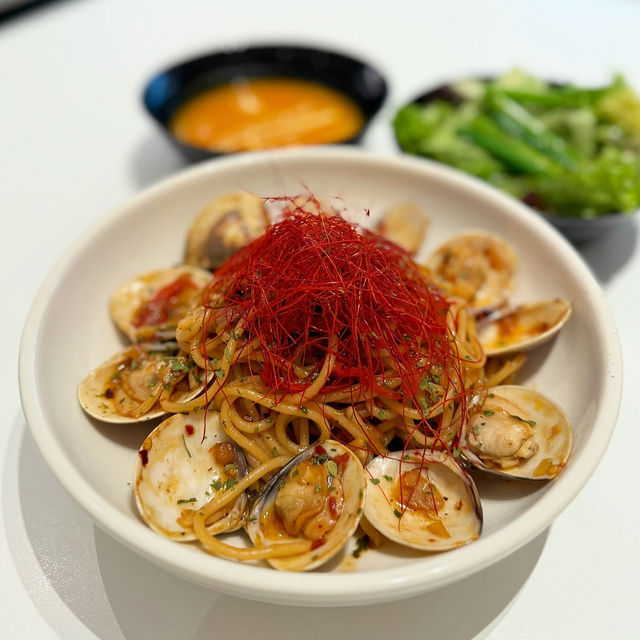 超靚嘅拉花咖啡🐍人氣咖啡店抵食午市套餐