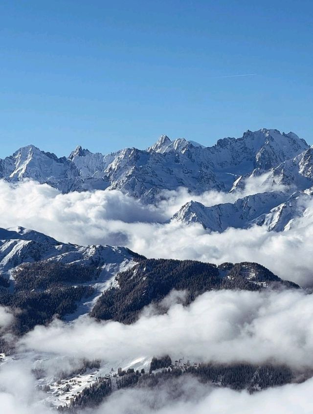 ⛷️ Wonderful Skiing in Verbier: Thrills, Luxury & Stunning Alpine Views 🏔️❄️