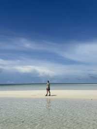 A White Sand Escape at Walakiri Beach—Plus a Furry Surprise! 🏖️🐶