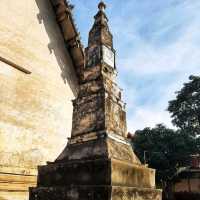 ชมสิมและสักการะพระพุทธมงคลศิลปะล้านช้าง