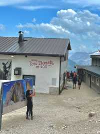 กระเช้าลับในเทือกเขา Dolomite Italy 