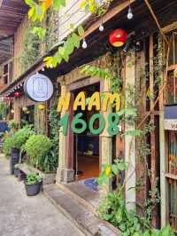 Naam 1608  ถนนทรงวาด