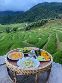 สายหมอกจางๆ ณ บ้านระเบียงนา 🌾