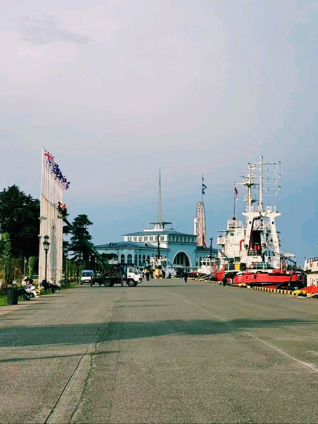 格魯吉亞著名海濱旅遊城市巴統旅行攻略，適合打卡拍照📸