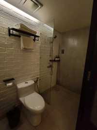 "Urban Chic Escape: Atelier Hotel JB’s Stylish King Retreat"