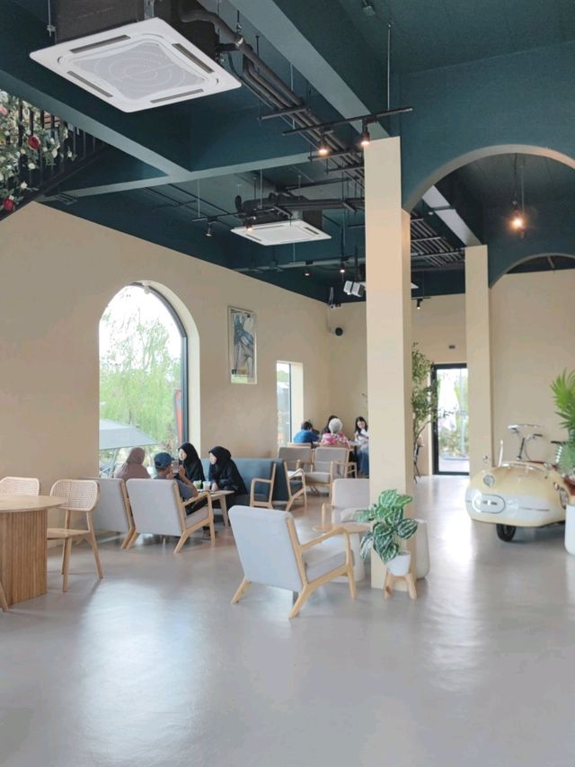 BeYourOwn Cafe คาเฟ่ปากเกร็ด นนทบุรี