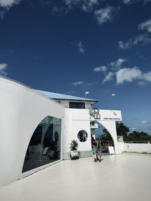 Seaside Bliss: A Hidden Café Gem on Johor's Western Coast
