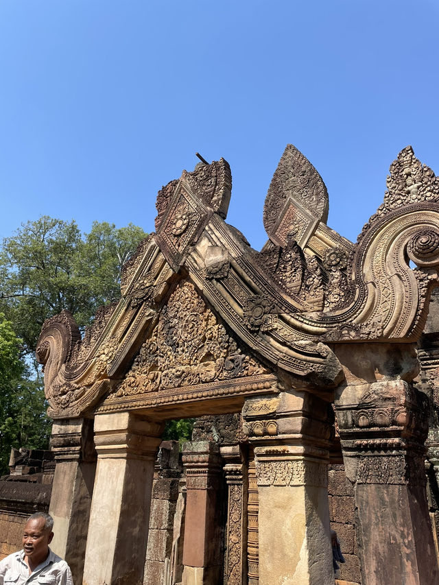 🇰🇭 Banteay Srei: Hindu Temple in the Heart of Southeast Asia