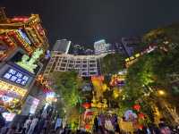 夜幕下的夢幻洪崖洞：重慶的璀璨風情之旅