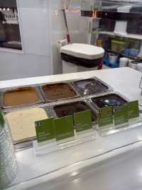 llaollao ไอศกรีมโยเกิร์ต