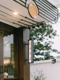 Jinyù Cafe and Eatery เป็นคาเฟ่สไตล์จีนยูนนาน
