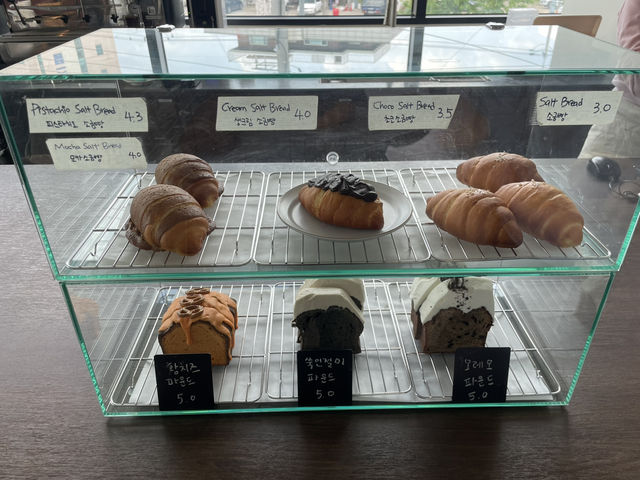 커피와 분위기, 연화지 근처 숨겨진 공간☕️