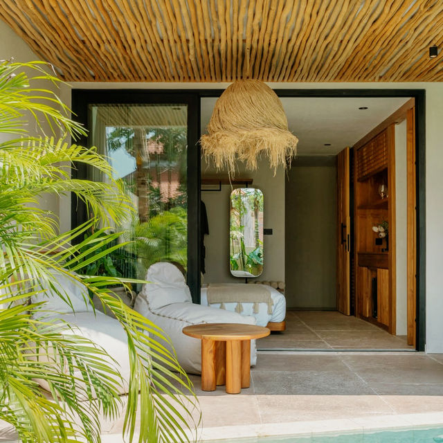 A Vibrant Escape Where Tropical Bliss Awaits