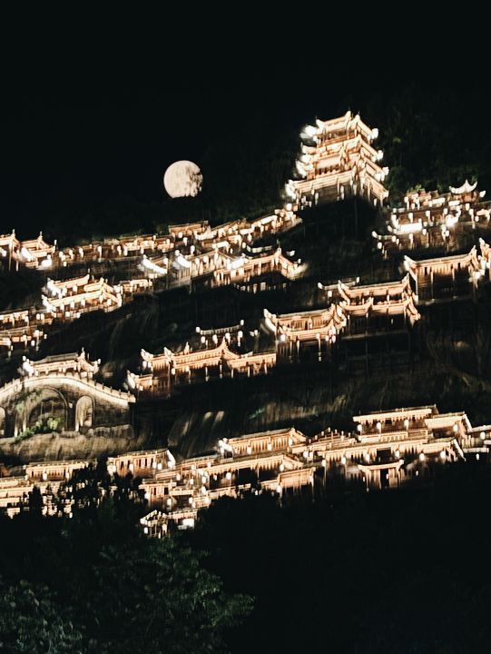 Beautiful Weather in Wangxian Valley in May