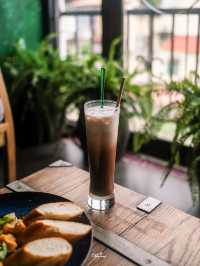 Coffee Club คาเฟ่สุดเก๋ใจกลางเมืองเก่าฮานอย