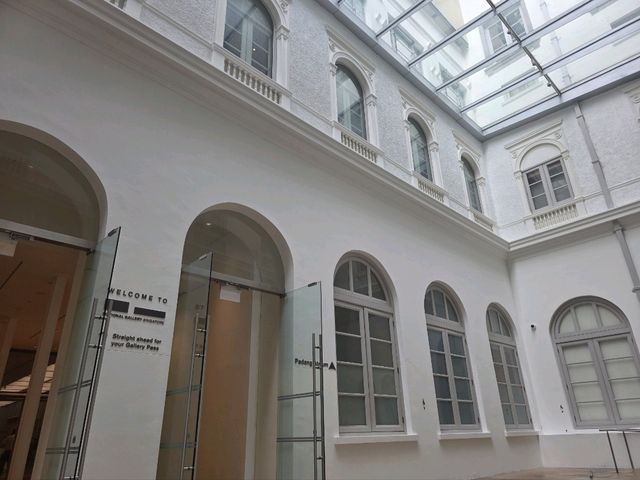Victoria Memorial (Concert) Hall: A Timeless Icon in Singapore
