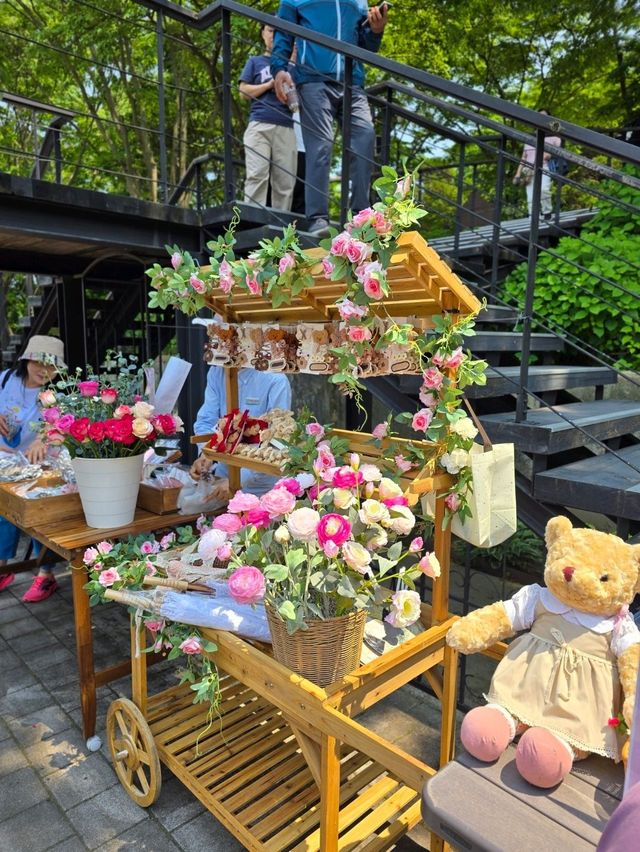 유럽풍 장미정원을 볼수있는 로맨틱 봄여행지🌹